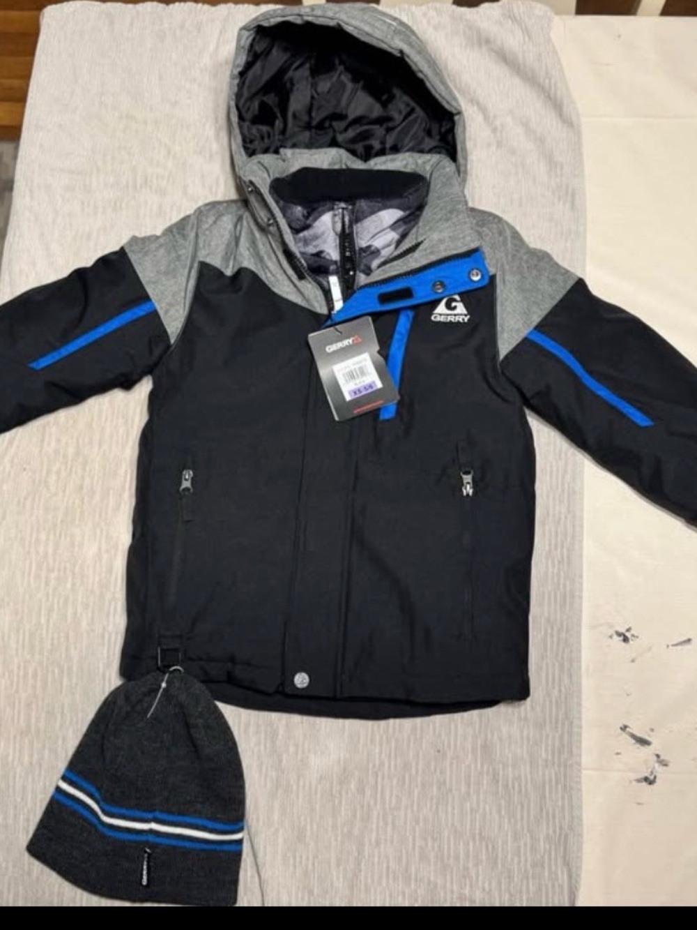 Gerry Weber Kids Black, Gray & Blue Hooded Puffer Jacket with Matching Beanie
